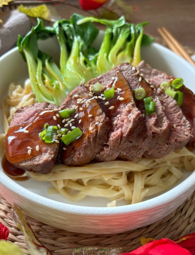 Ossenhaas Teriyaki Bowl met Noedels en Paksoi